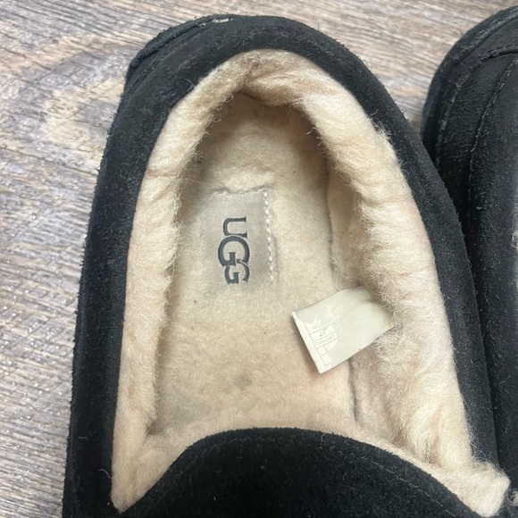 UGG Black Slip-On Loafers with Suede Finish main image 6